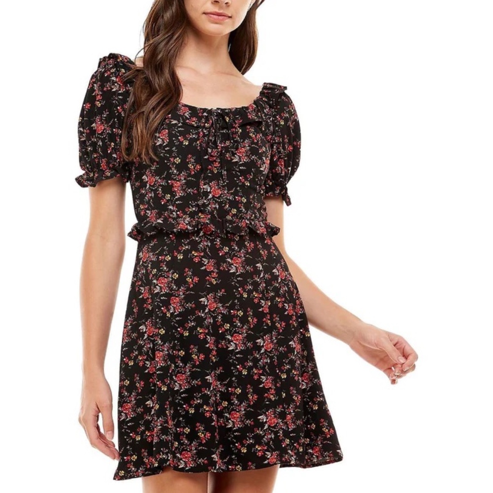 NWT City Studios Juniors dress Large